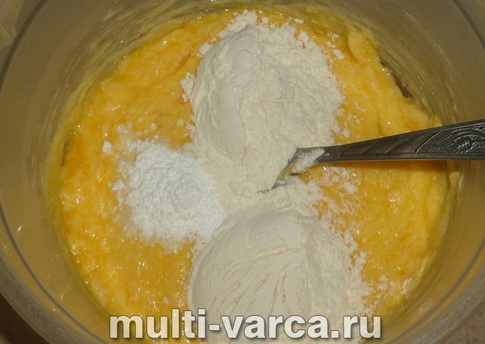 Пиріг із повидлом у мультиварці