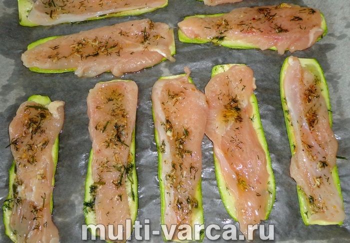Рулетики з кабачка з курячою грудкою в мультиварці