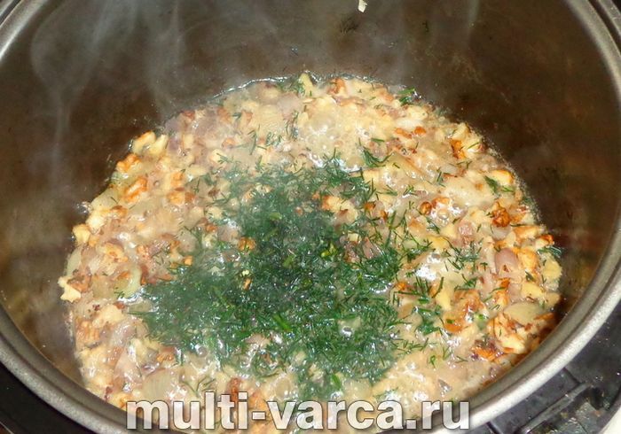 Сациві з курки в мультиварці