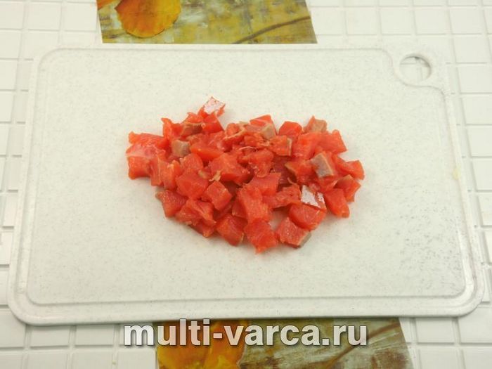 Салат із рисом, сьомгою та морепродуктами