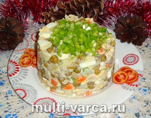 Салат «Олів'є» з курячою грудкою