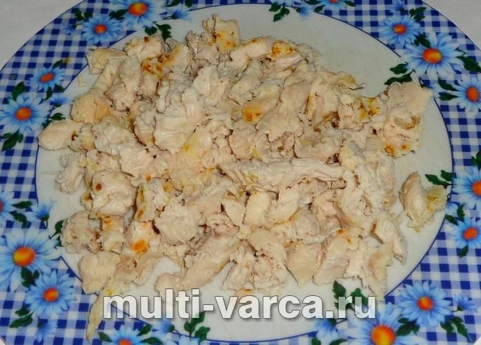 Салат «Олів'є» з курячою грудкою