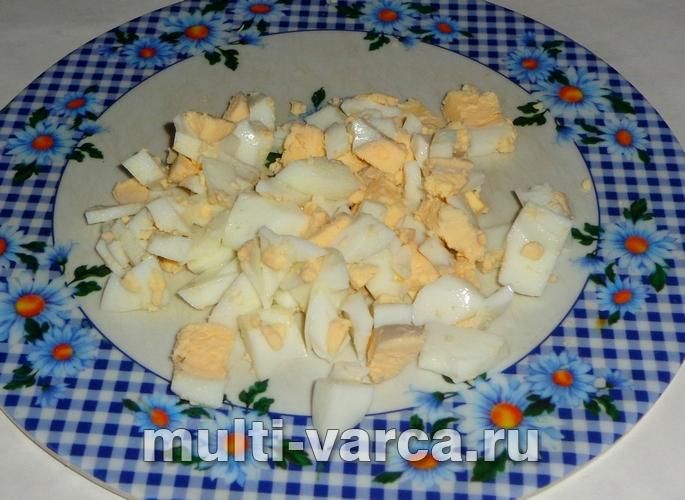 Салат «Олів'є» з курячою грудкою