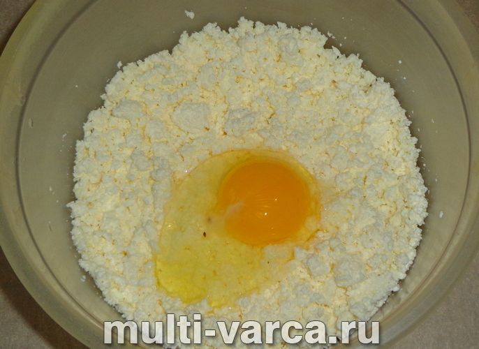 Сирники з манкою в мультиварці