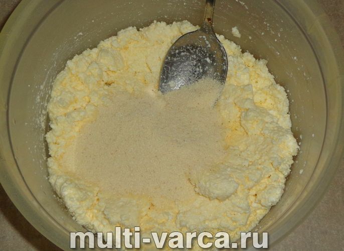 Сирники з манкою в мультиварці