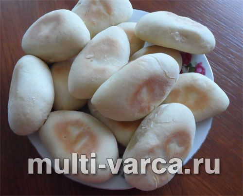 Смачні яблучні пиріжки в мультиварці