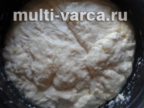 Смачні яблучні пиріжки в мультиварці