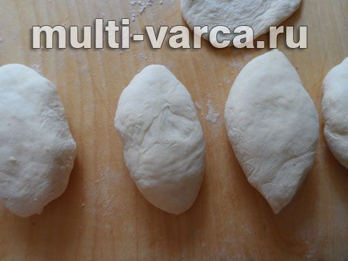 Смачні яблучні пиріжки в мультиварці