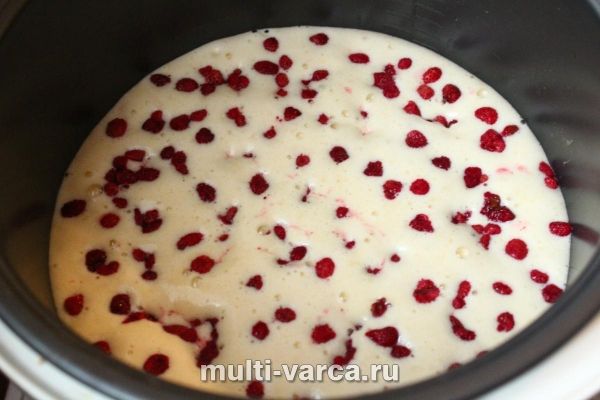 Сунична шарлотка