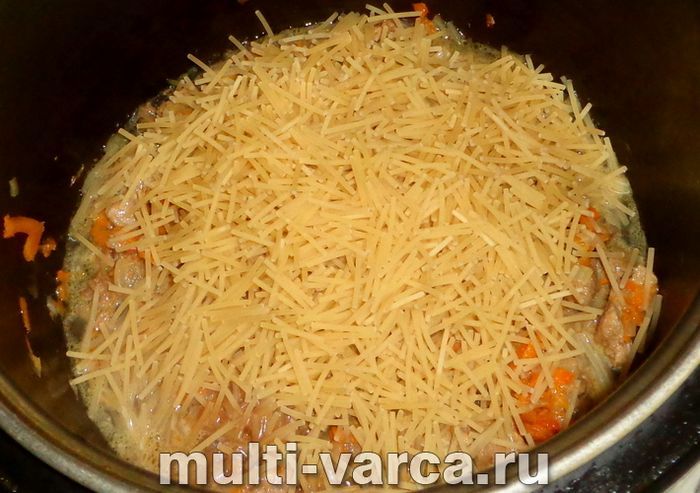 Вермішель із м'ясом у мультиварці