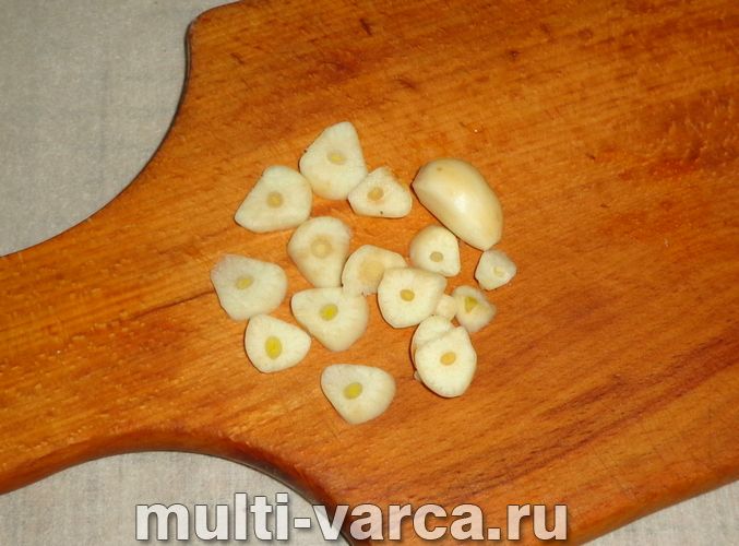 Запечена гомілка індички в соєвому соусі