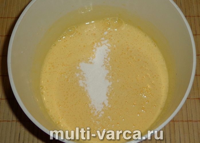 Бісквіт на молоці в мультиварці