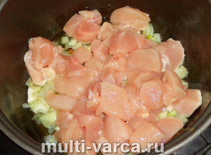 Броколі з курячою грудкою в мультиварці