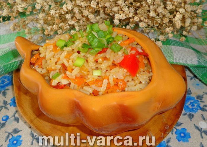 Бурий рис з овочами в мультиварці