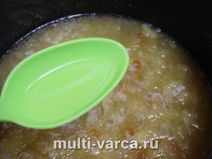 Джем із груш та айви з родзинками