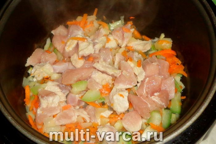 Індичка з рисом та овочами в мультиварці