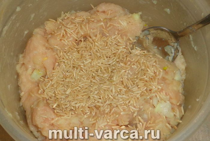 Їжачки з індички в мультиварці