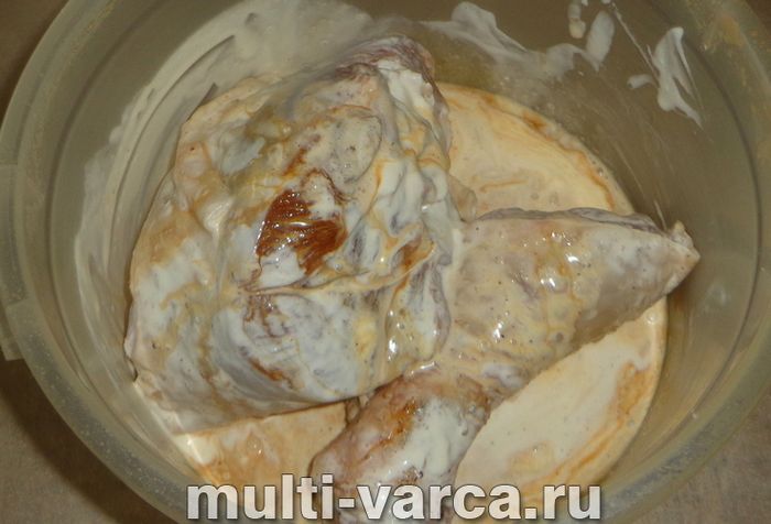 Як запекти гомілку індички на кістці в мультиварці