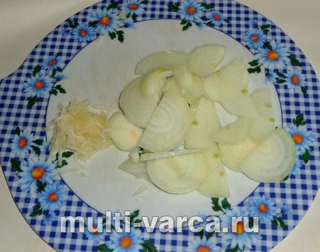 Кабачки з яйцем у мультиварці