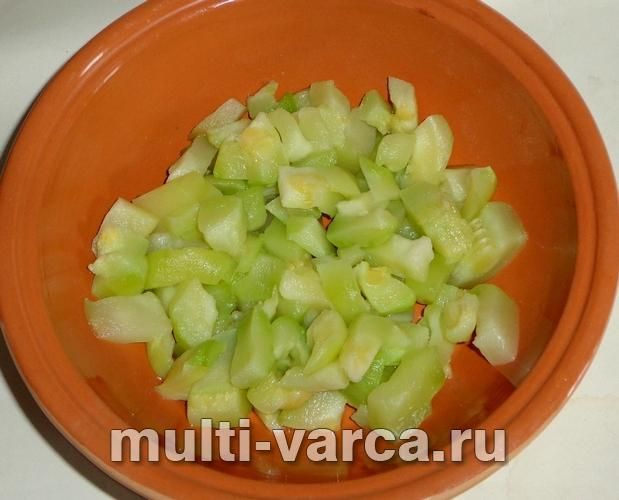 Кабачки з яйцем у мультиварці