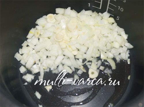 Кальмари тушковані в мультиварці в кисло-солодкому соусі