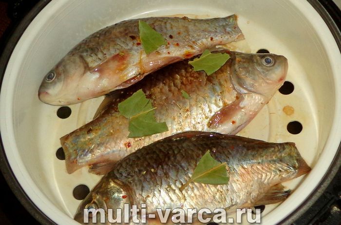 Карась на пару в мультиварці