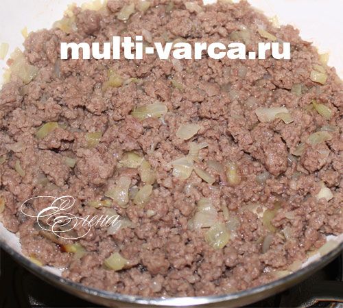 Картопляна запіканка з фаршем у мультиварці
