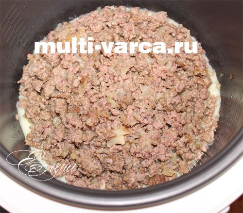 Картопляна запіканка з фаршем у мультиварці