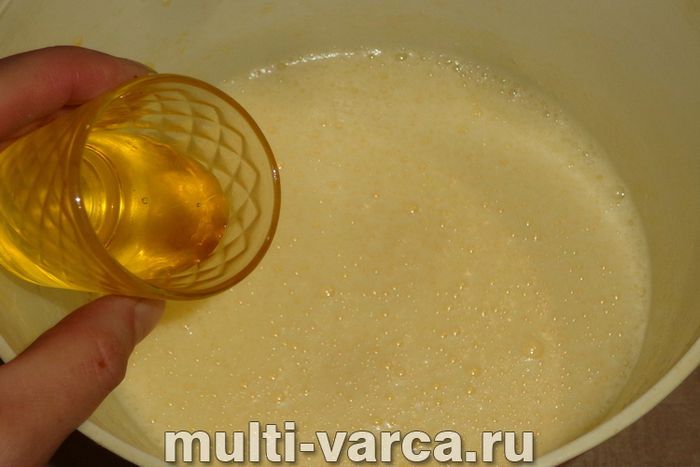 Кекс із ягодами в мультиварці