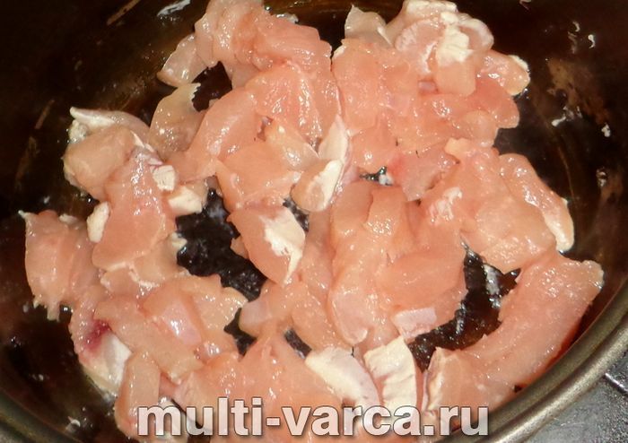 Кіш із куркою в мультиварці