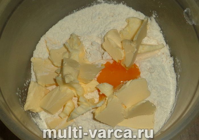 Кіш із куркою в мультиварці