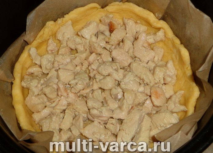 Кіш із куркою в мультиварці