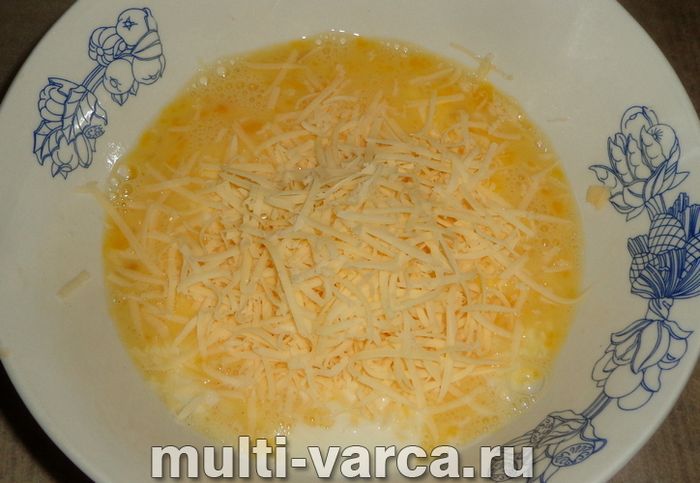 Кіш із куркою в мультиварці