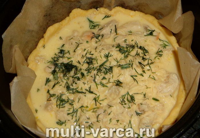 Кіш із куркою в мультиварці