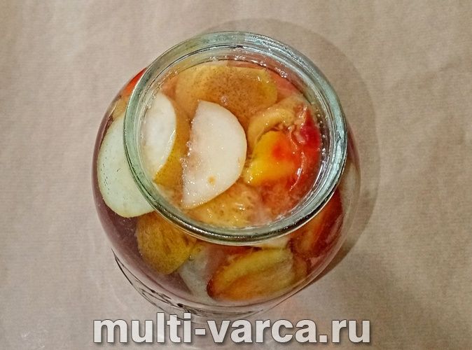 Компот із груш і слив на зиму