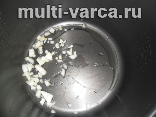 Курячі крильця тушковані з грибами
