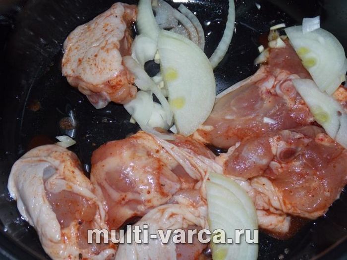 Курка з горіхами в мультиварці