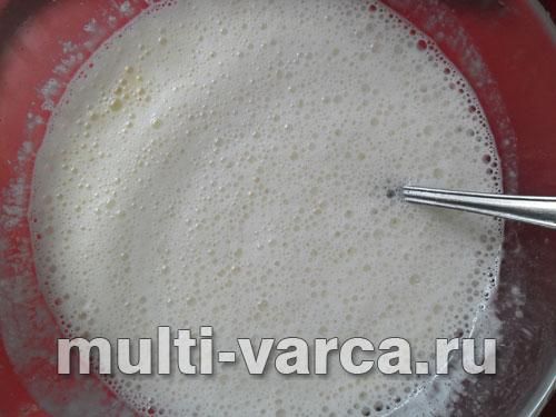 Ледачий пиріг із сиром і ягодами