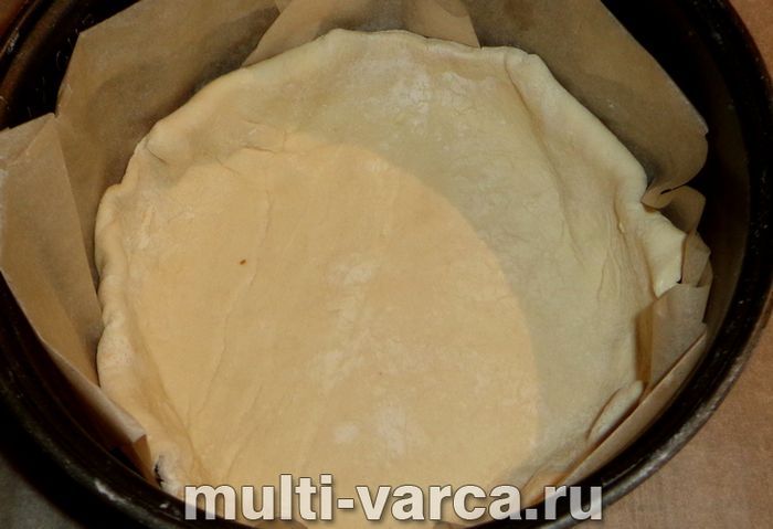 Листковий пиріг із яблуками в мультиварці
