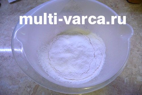 Мандариновий пиріг у мультиварці