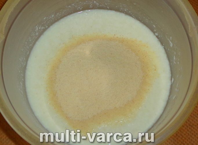 Манник із бананом у мультиварці