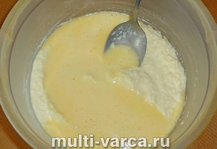 Манник із бананом у мультиварці