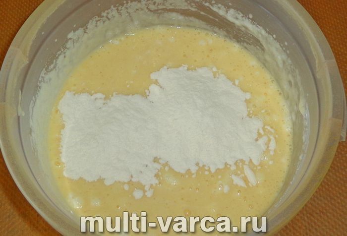 Манник із бананом у мультиварці