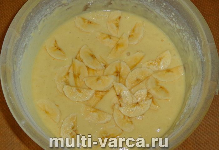 Манник із бананом у мультиварці