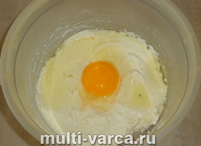 Манник із родзинками в мультиварці