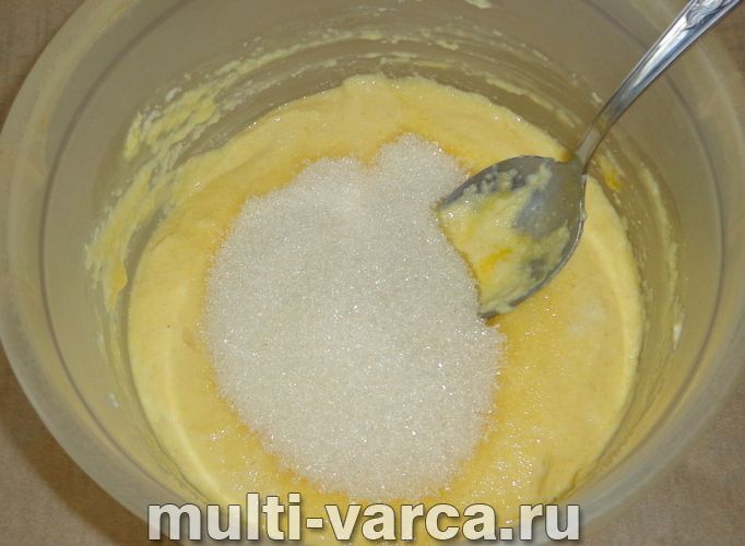 Манник із родзинками в мультиварці