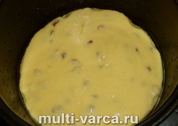 Манник із родзинками в мультиварці