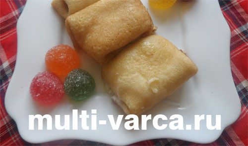 Млинці з сиром і курагою в мультиварці