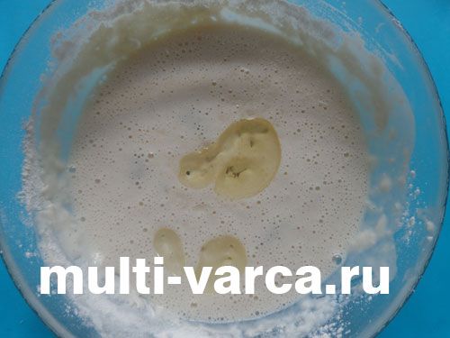 Млинці з сиром і курагою в мультиварці