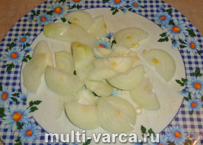 Овочеве рагу із сосисками в мультиварці